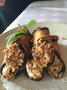 canolis filled with chocolate chips and ricotta