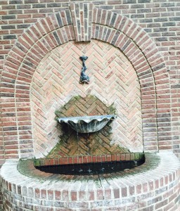 Opryland Hotel - fish fountain