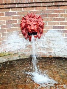 Opryland Hotel - lion fountain