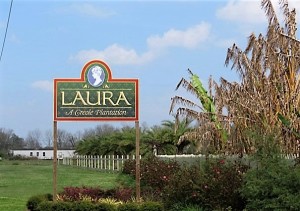 Sign at the entrance to the Laura Plantation.